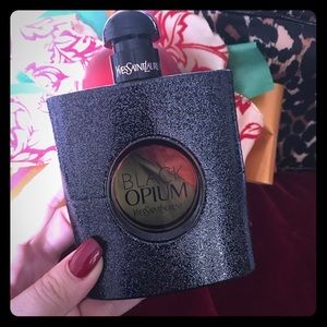 Yves Saint Laurent Black Opium Parfum ❄️